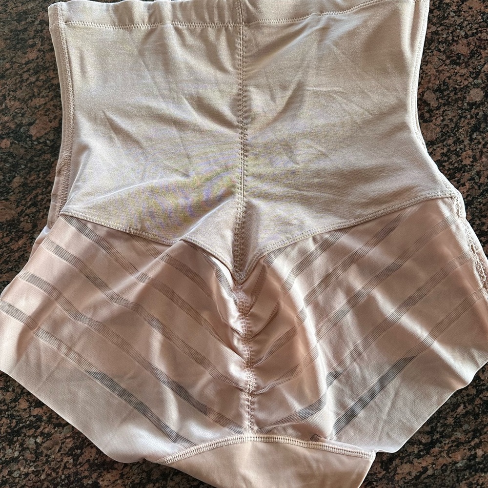 Honeylove SuperPower Briefs Sz L NWOT - Picture 5 of 9
